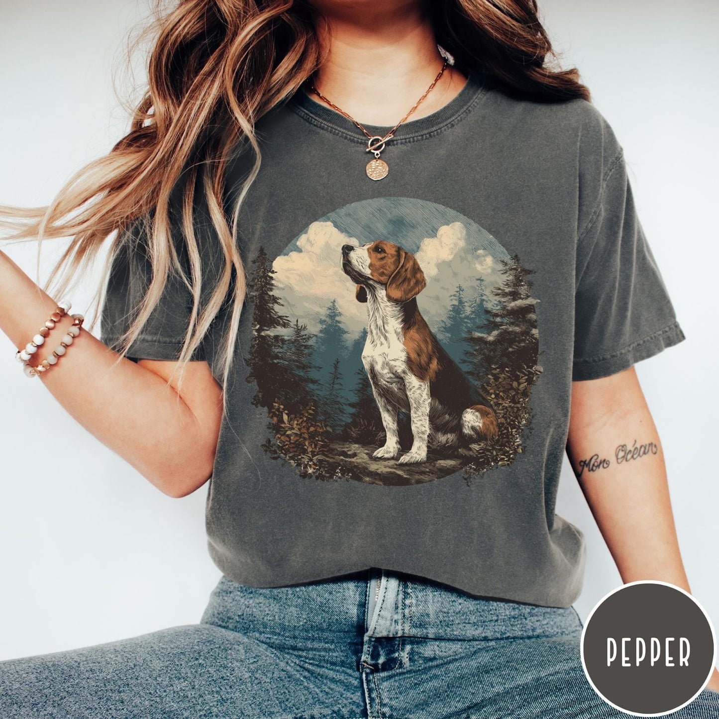 Comfort Colors tee in Pepper featuring vintage style graphic of a beagle sitting in a forest scene