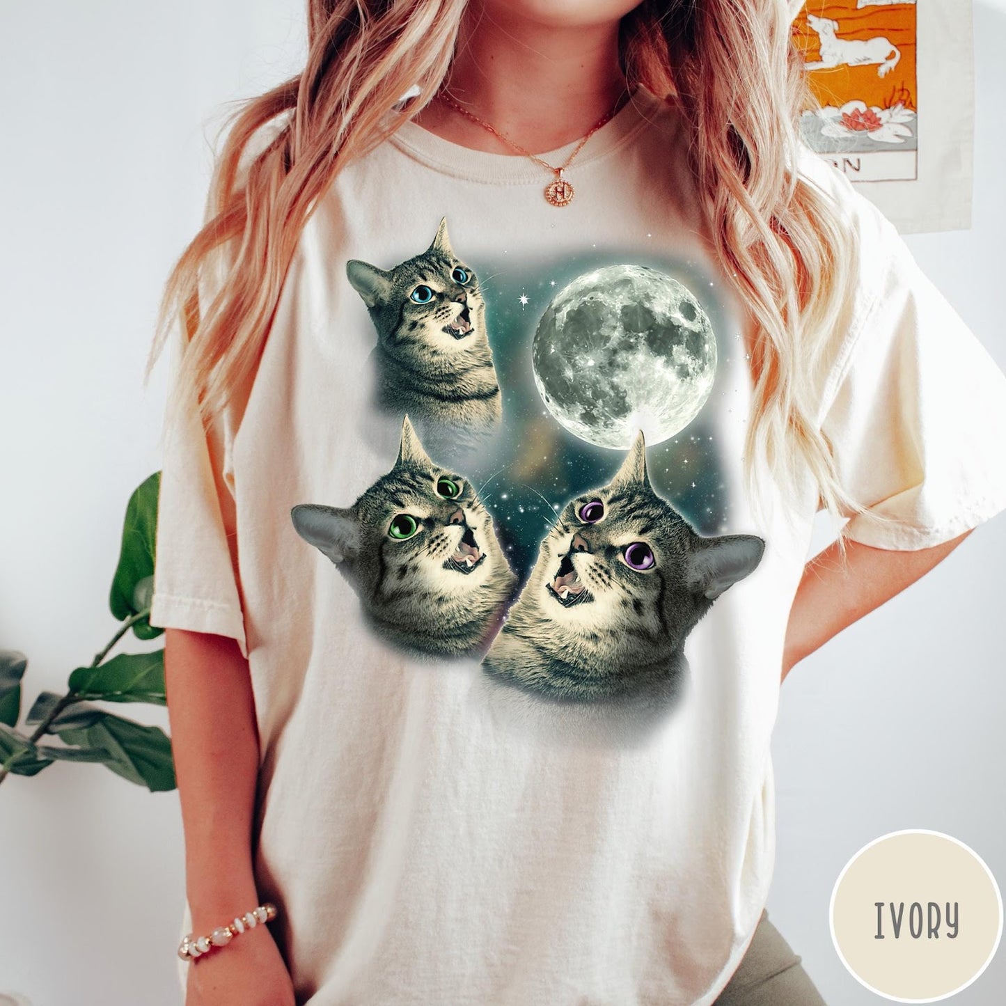 Comfort Colors tee in Ivory featuring retro style graphic of three cats looking up at the moon