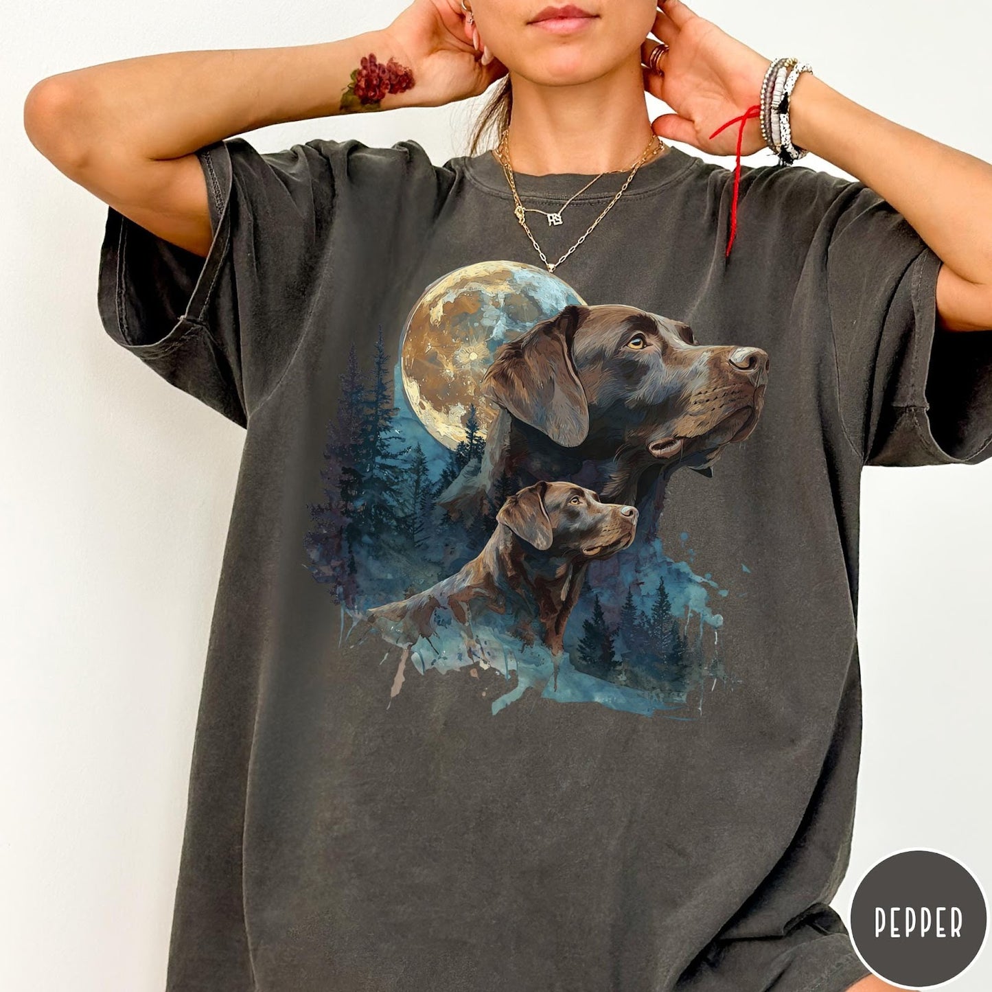 Comfort Colors tee in Pepper featuring vintage style graphic of two Chocolate Labradors under a full moon